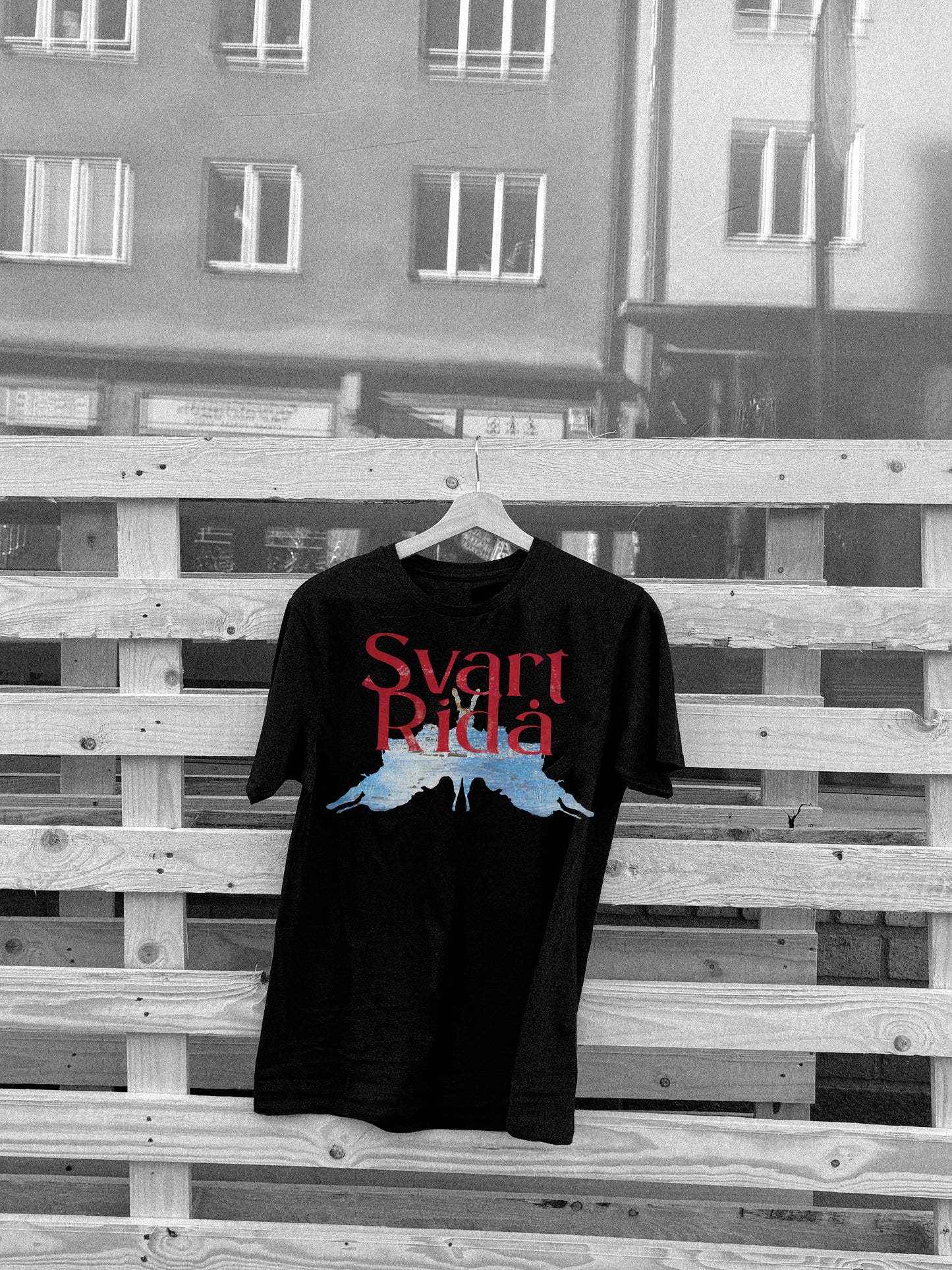 Nattfjäril T-shirt Svart Ridå