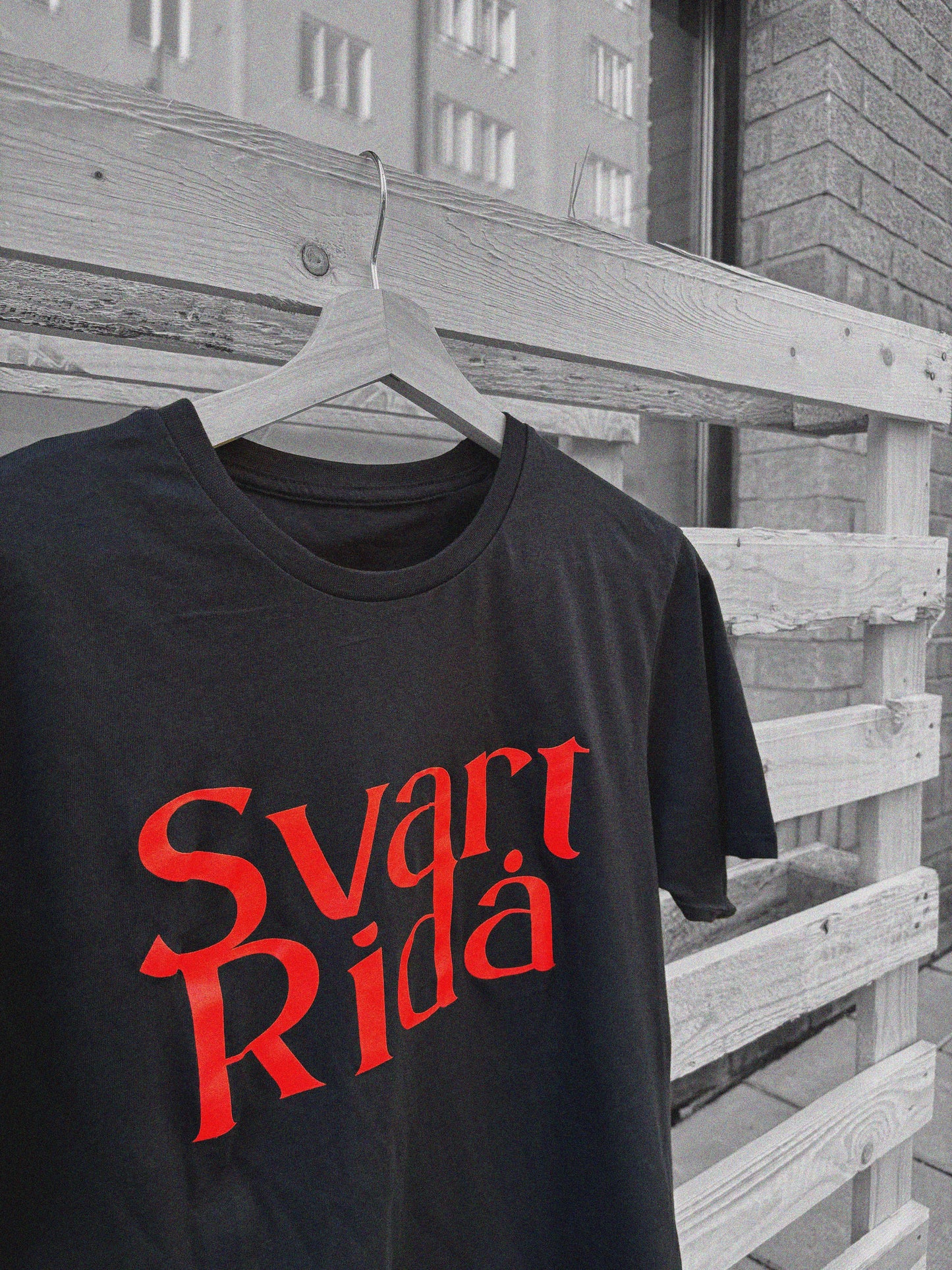 Svart Ridå T-shirt